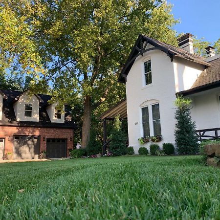 Apartamento The Henry Carriage House Bentonville Exterior foto