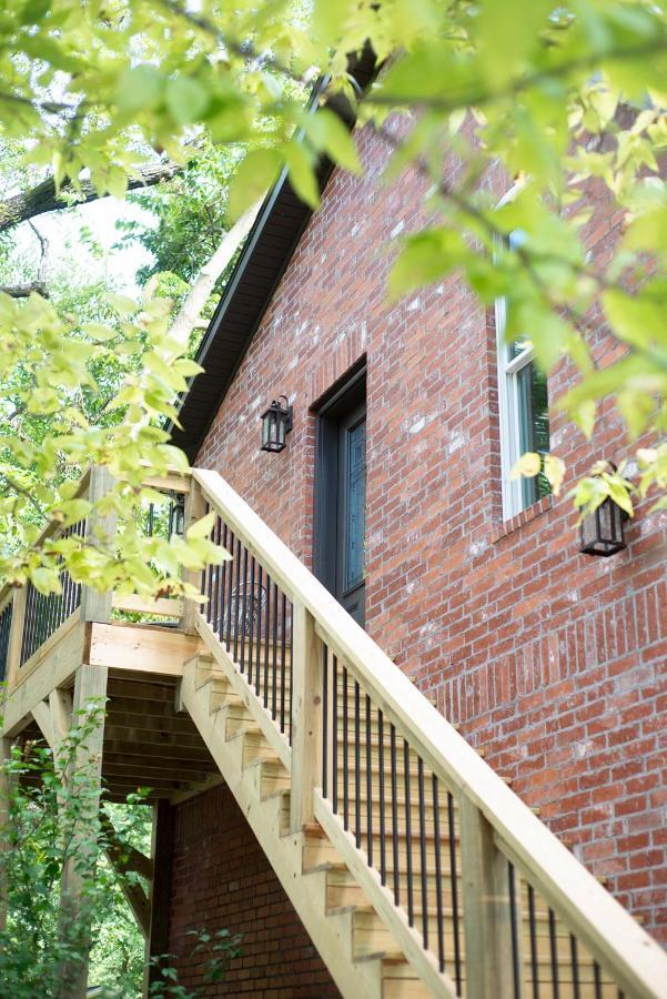 Apartamento The Henry Carriage House Bentonville Exterior foto